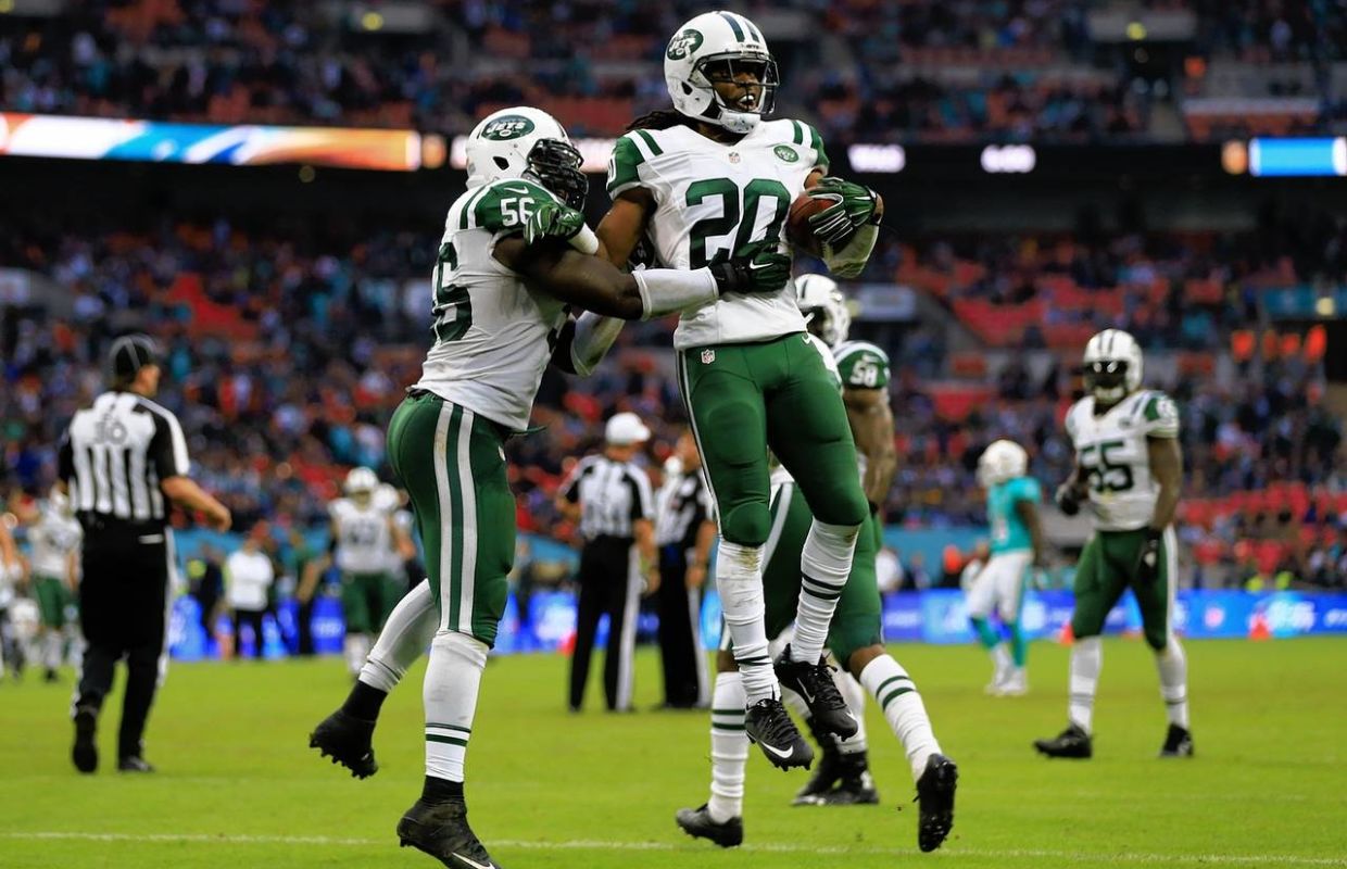 New York Jets Beat Miami Dolphins at Sold-Out Wembley
