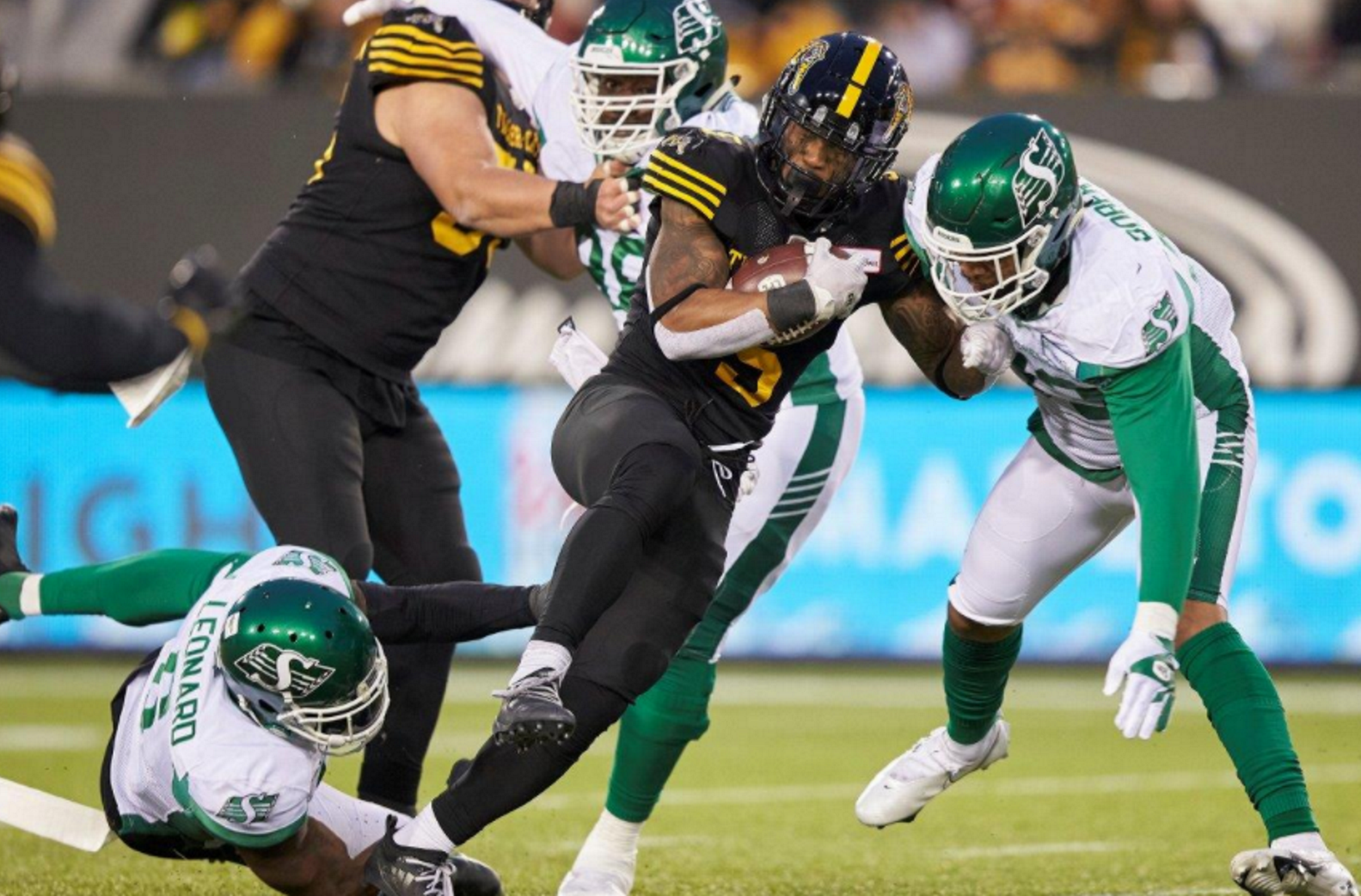 Tiger-Cats keep playoff hopes alive with crucial win over Roughriders