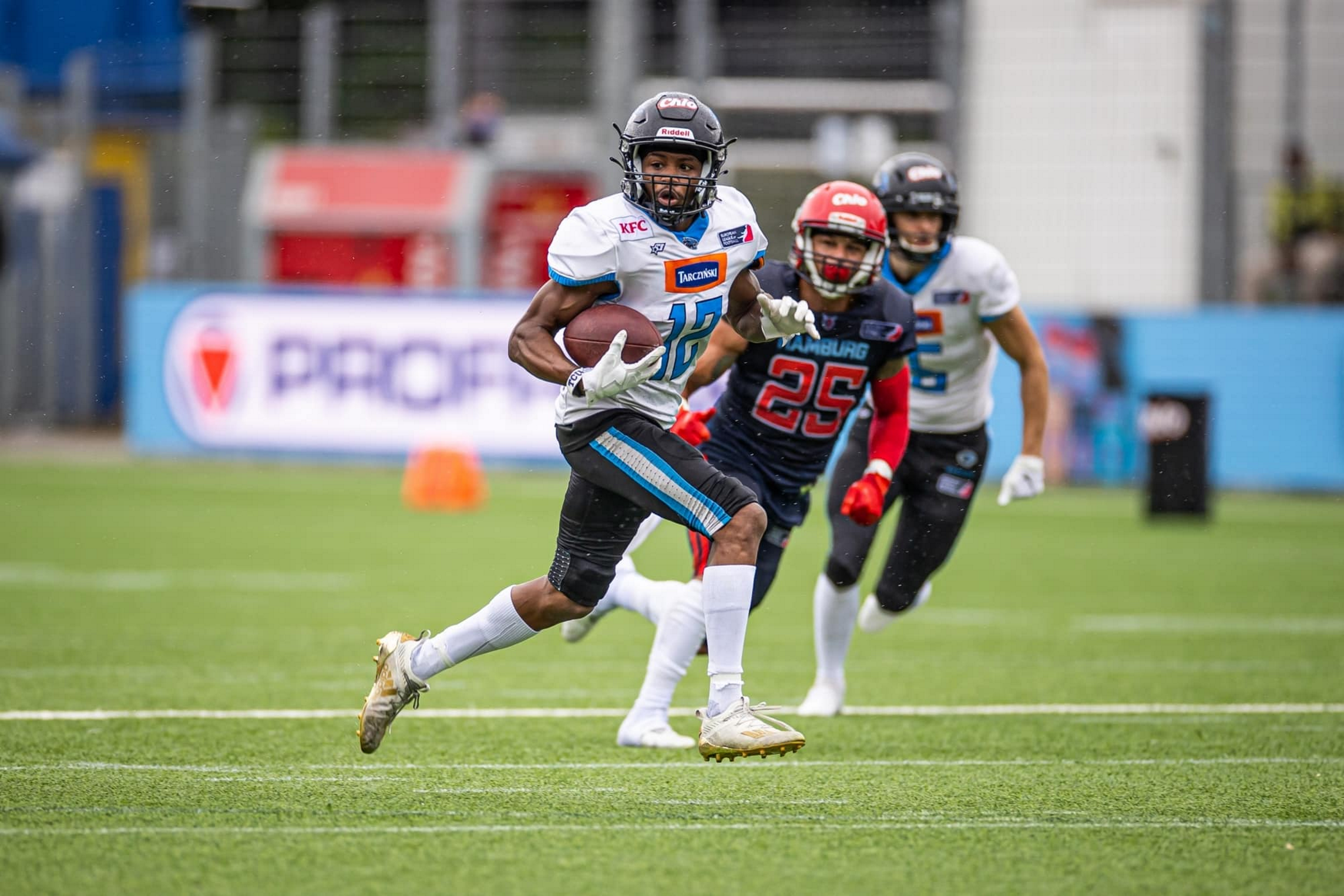 Former Wroclaw Panthers WR KaVontae Turpin signs three-year deal with  Dallas Cowboys