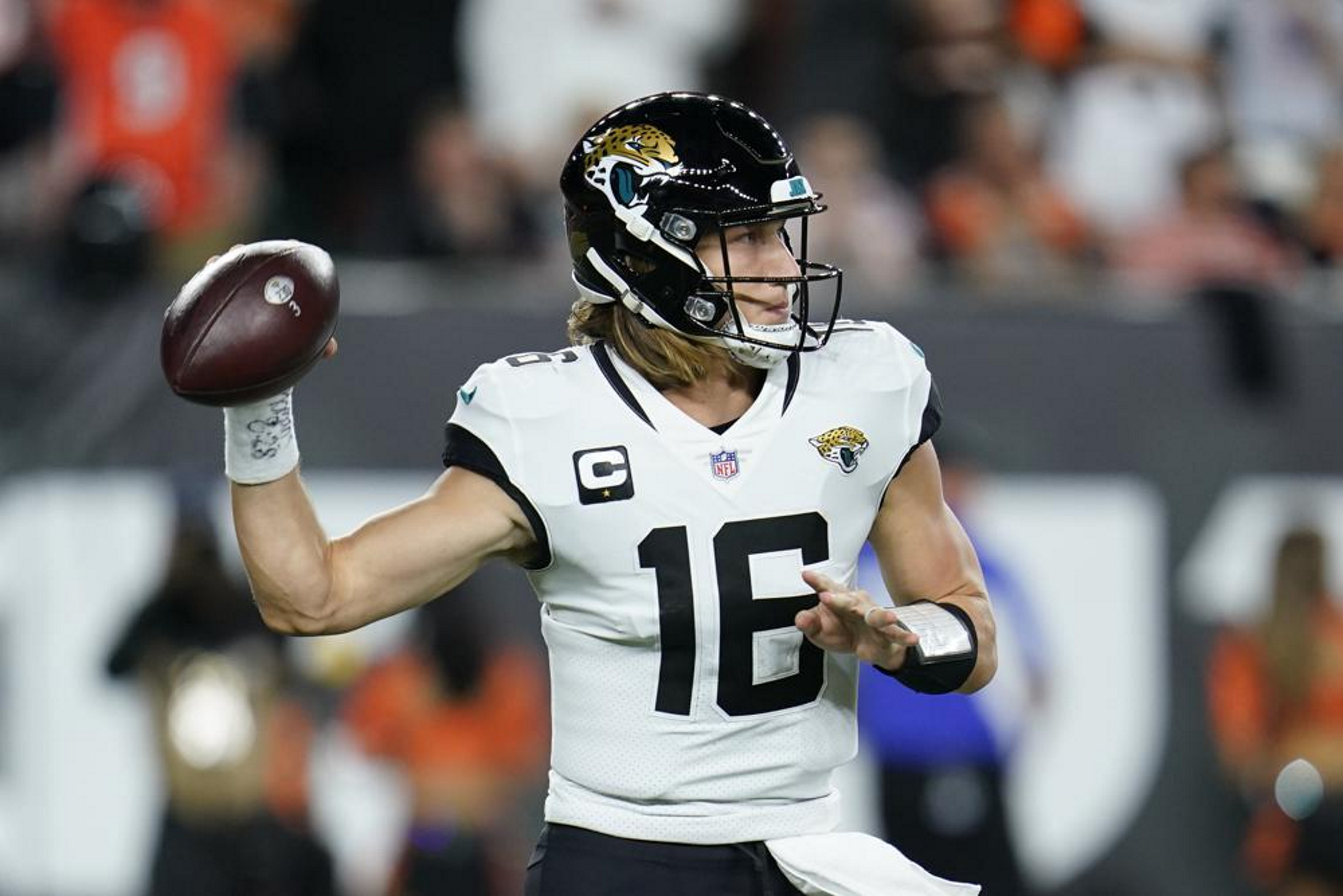 Trevor Lawrence throws for two scores in Pro Bowl debut - Big Cat