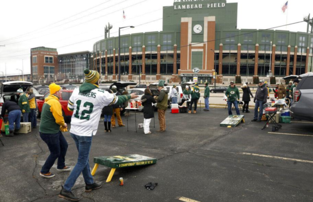 green bay home games