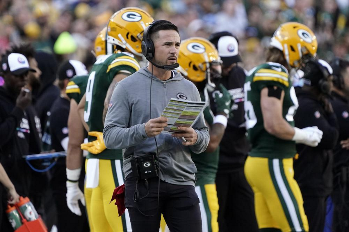 Packers prepare for trip to London, hope to improve offense